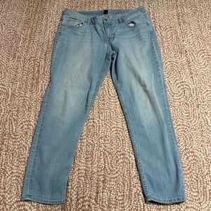 Apt. 9 Light Blue Denim Capris
